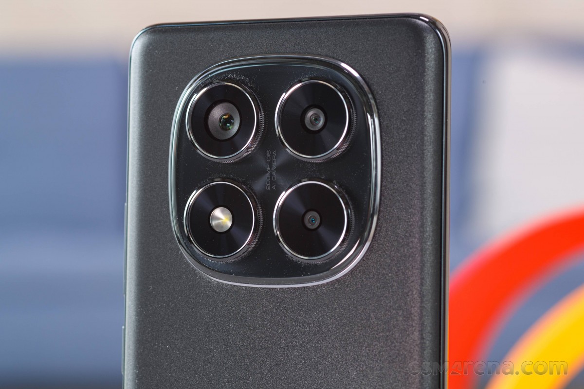 Đây là đối thủ giá rẻ của vua tầm trung Galaxy A56, cực bén với camera 200MP ngang Galaxy S25 Ultra