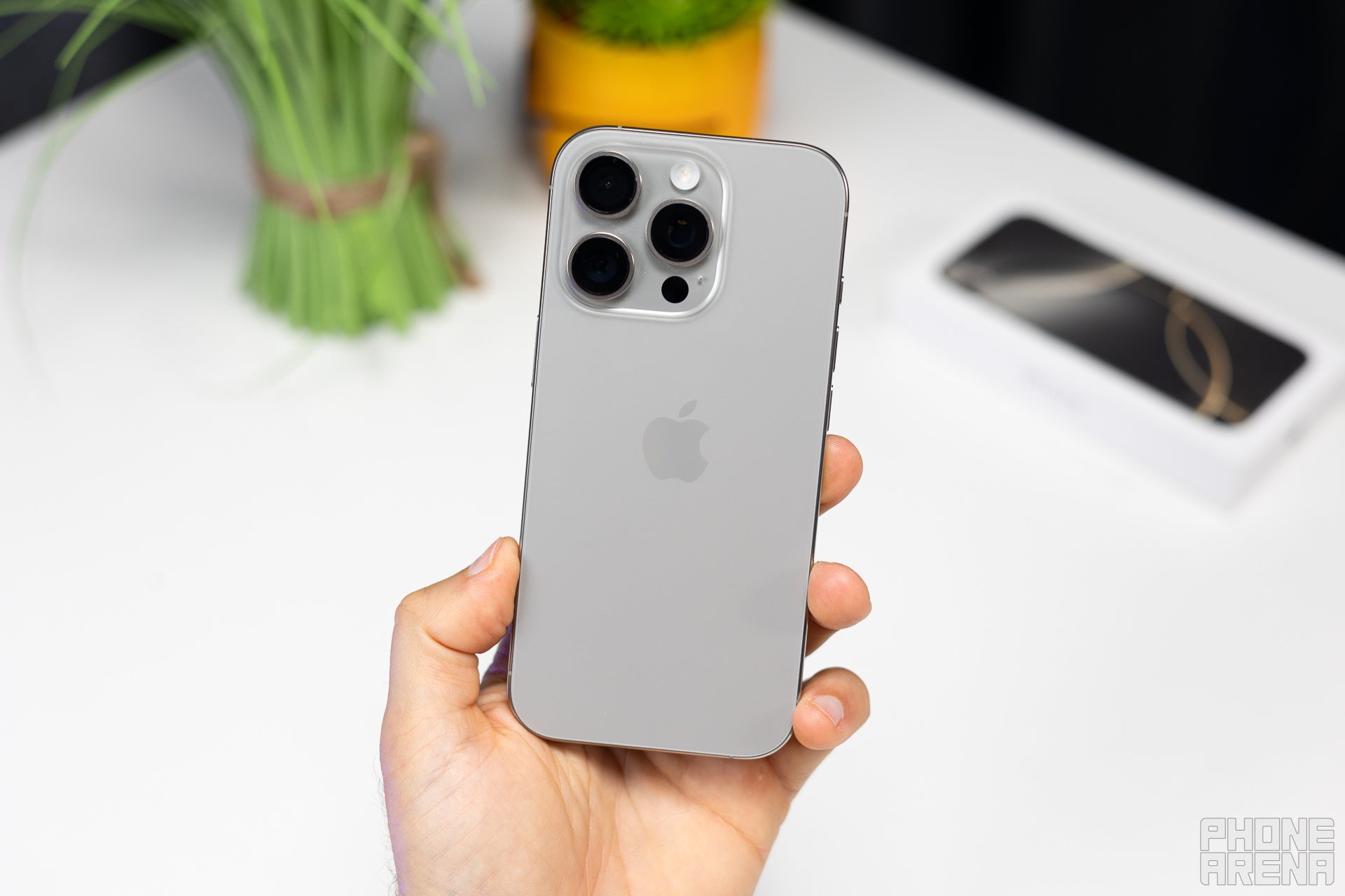 Tầm giá dưới 25 triệu đồng, đây là lựa chọn số 1, ngang iPhone 16 Pro Max, rẻ hơn Galaxy S25 Ultra