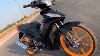 Exciter 135 độ đẹp huyền bí với màu sơn đèn tuyền và mâm bánh Repsol