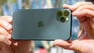 Đây là iPhone Pro 3 mắt giá rẻ nhất Việt Nam, trang bị tốt hơn iPhone 16, lấn át Galaxy A56