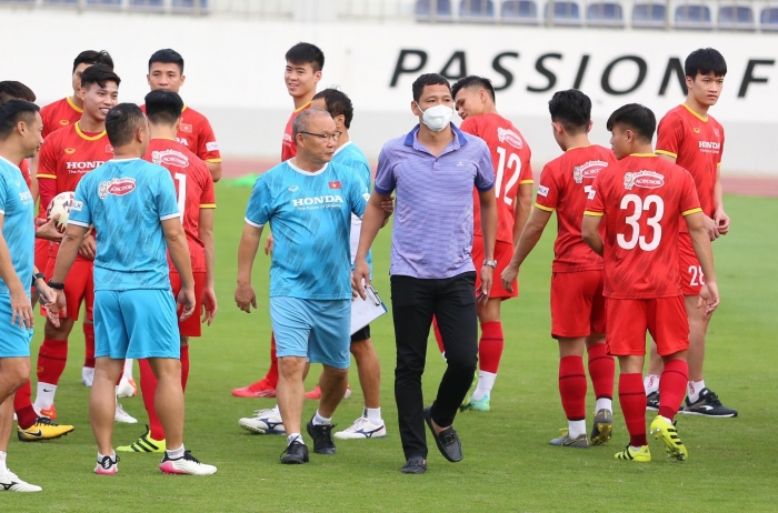 Tin bóng đá tối 31/5: ĐT Việt Nam nhận tin vui từ Văn Hậu; Vụ Quang Hải sang châu Âu nguy cơ đổ bể?