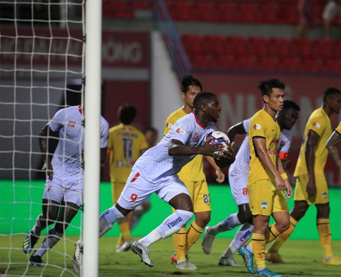 Bảng xếp hạng V.League 2023 mới nhất: HAGL khủng hoảng; Trụ cột ĐTVN ghi điểm với HLV Troussier?