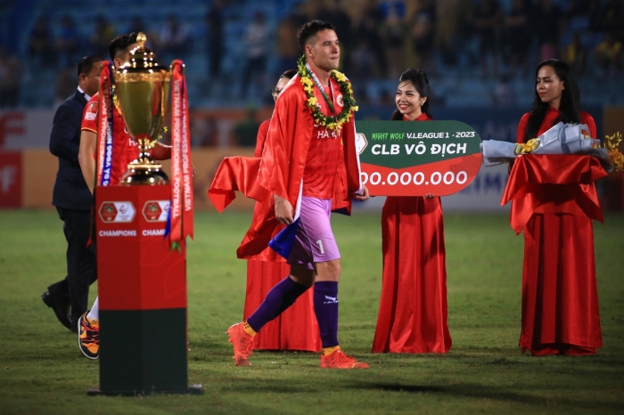 Filip Nguyễn chờ ngày ra mắt ĐT Việt Nam, Đặng Văn Lâm nhận 'món quà' từ AFC trước VL World Cup 2026
